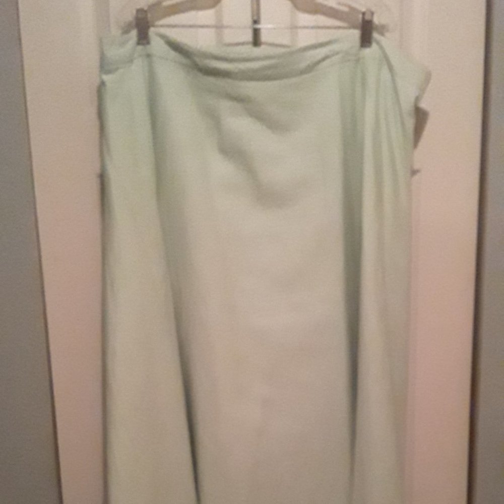 LIGHT LIME GREEN SKIRT